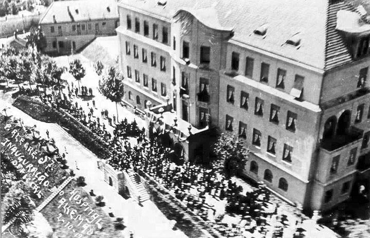 Em 02 de outubro de 1927 foi inaugurado o Hospital Alemão (atual Hospital Moinhos de Vento)