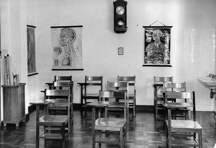 Sala de aula da Escola de Enfermagem (1975)